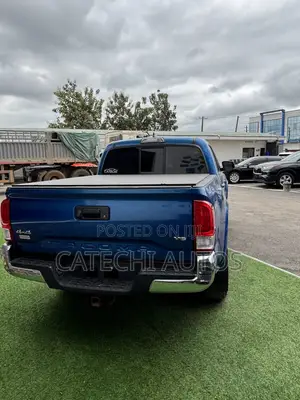 Toyota Tacoma 2017 Blue