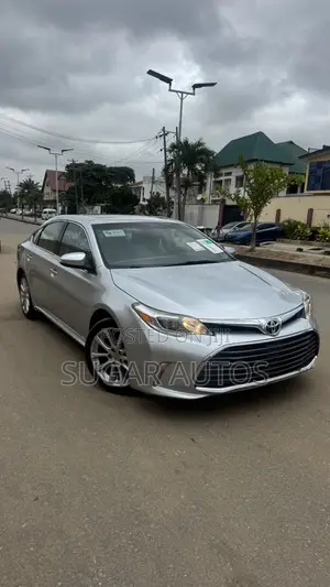 Toyota Avalon Limited 4dr Sedan (3.5L 6cyl 6A) 2014 Silver