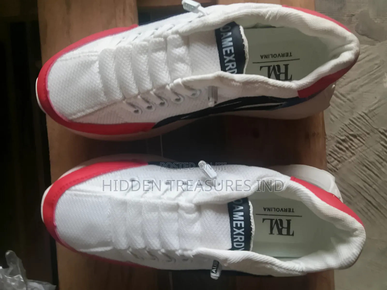 Unisex Sneakers