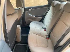 Hyundai Accent 2013 Silver