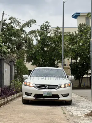 Honda Accord EX-L V-6 4dr Sedan FWD (3.5L 6cyl 6A) 2013 White