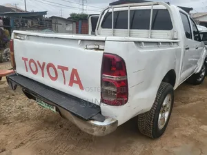 Toyota Hilux 2008 White