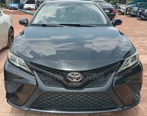 Toyota Camry SE Nightshade FWD 2020 Black