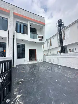 4bdrm Duplex in Ikota for sale