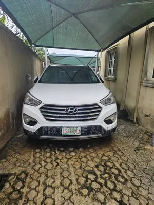 Hyundai Santa Fe 2015 White