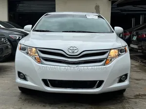 Toyota Venza 2010 White