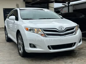 Toyota Venza 2010 White