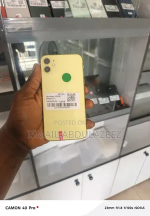 Apple iPhone 11 128 GB Yellow