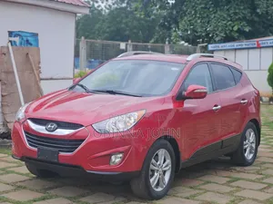 Hyundai Tucson 2013 Red