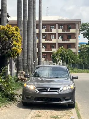 Honda Accord Touring V-6 4dr Sedan (3.5L 6cyl 6A) 2015 Gray