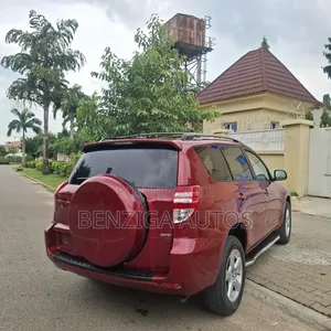 Toyota RAV4 2010 Red