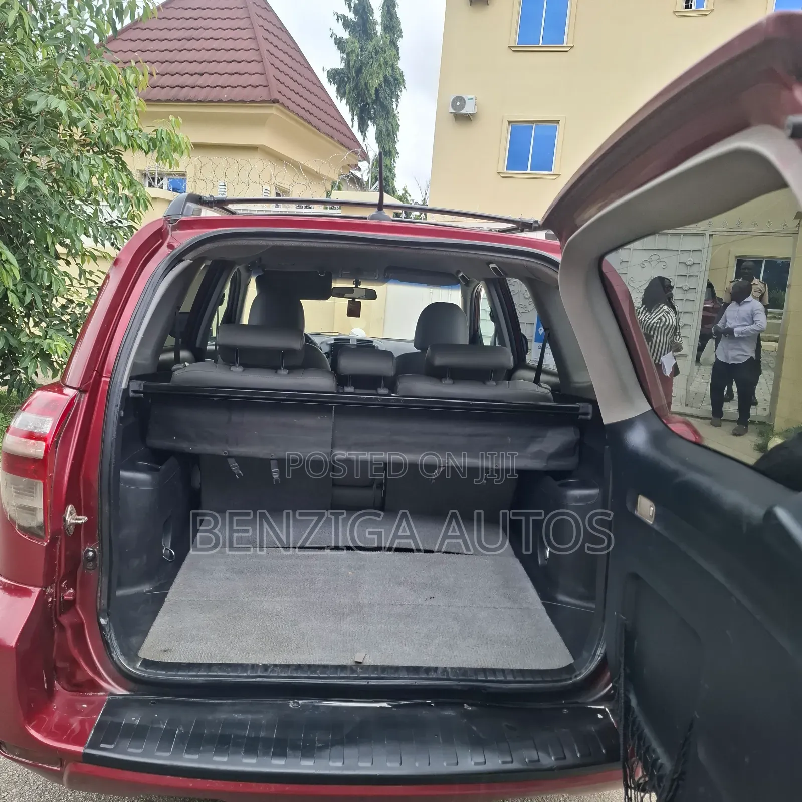 Toyota RAV4 2010 Red