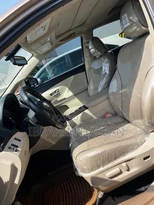 Toyota Venza 2011 Gold