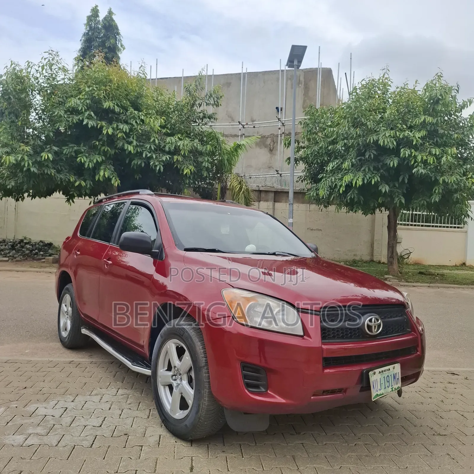 Toyota RAV4 2010 Red