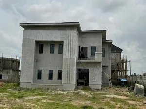 5bdrm Duplex in Sabon Lugbe for sale