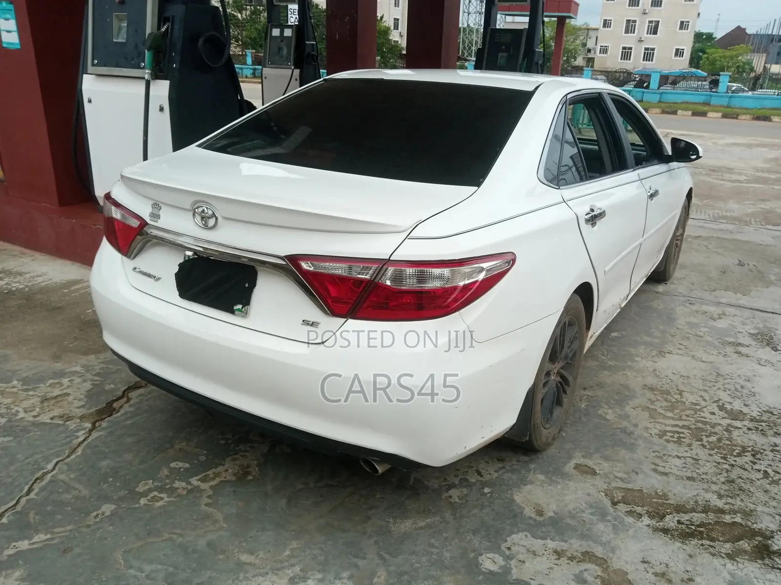 Toyota Camry 2017 White