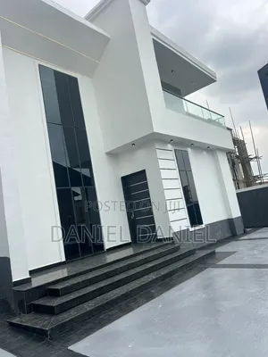5 Bedroom Duplex Fully Detached