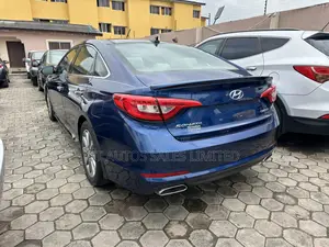 Hyundai Sonata Limited Sedan FWD (2.4L 4cyl 6A) 2016 Blue