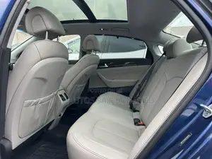 Hyundai Sonata Limited Sedan FWD (2.4L 4cyl 6A) 2016 Blue