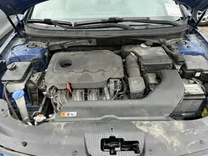 Hyundai Sonata Limited Sedan FWD (2.4L 4cyl 6A) 2016 Blue