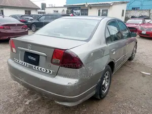 Honda Civic 2004 Gold