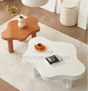 Well Crafted Center Table With Beautiful Finishing