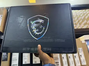 New Laptop MSI Stealth 17 Studio A13V 32GB Intel Core i7 SSD 1T