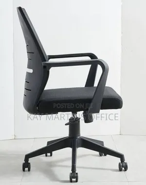 A Unique Standard Quality Mesh Chair for Your Office and Home Use