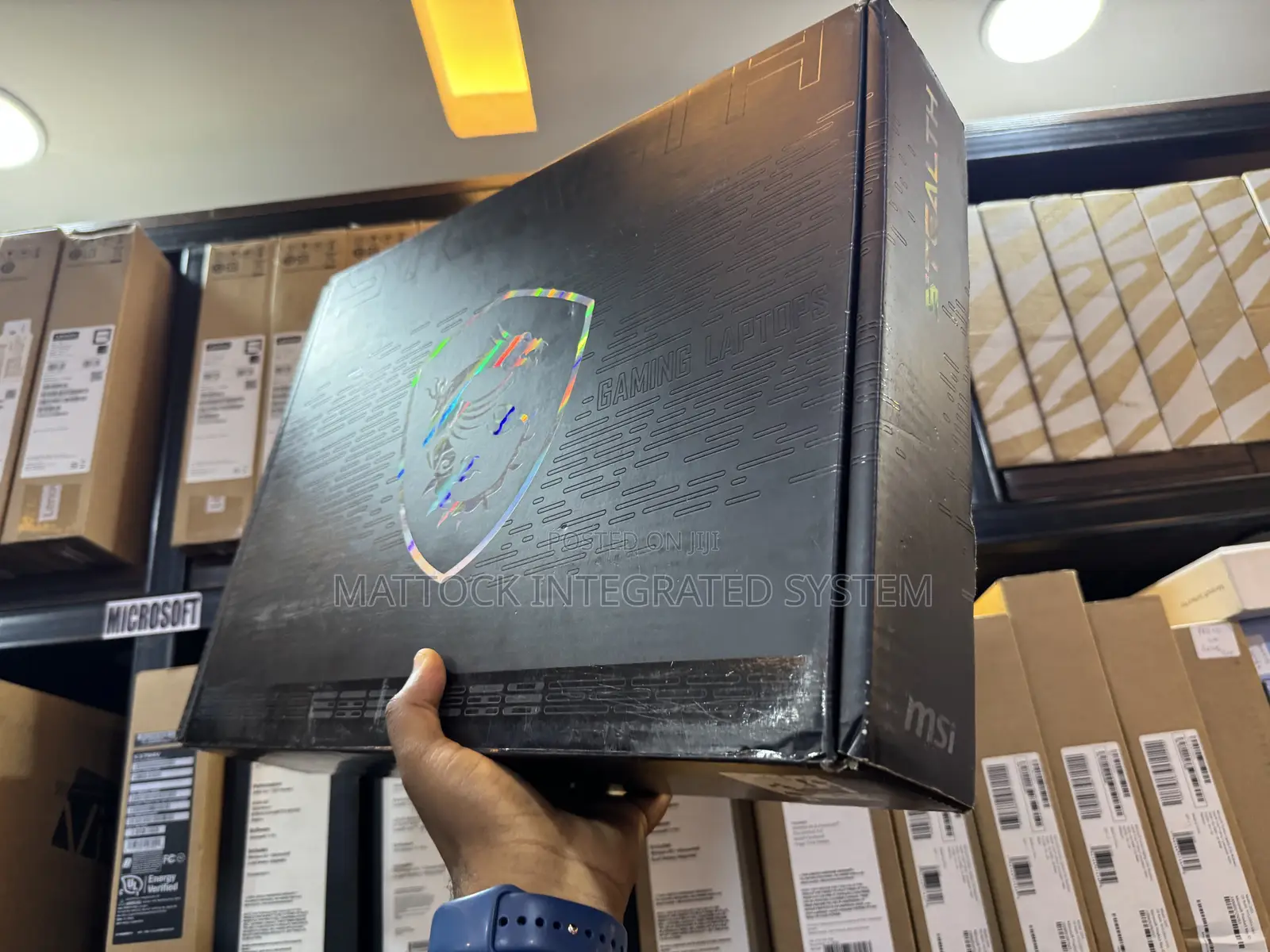 New Laptop MSI Stealth 17 Studio A13V 32GB Intel Core i7 SSD 1T