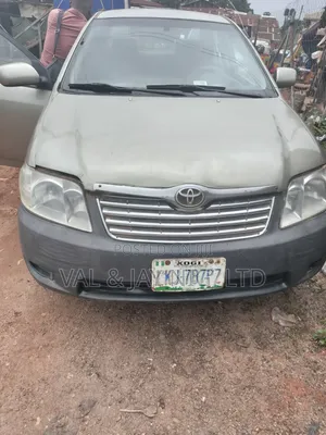 Toyota Corolla 2000 Gray