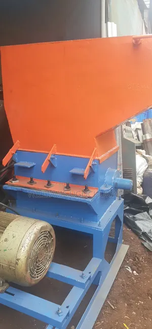 Plastic Crushing Machine for Sale
