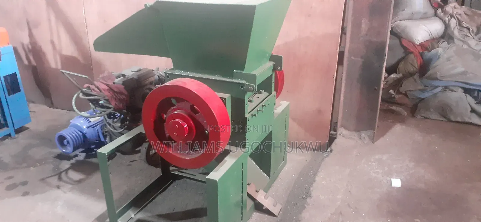Plastic Crushing Machine for Sale