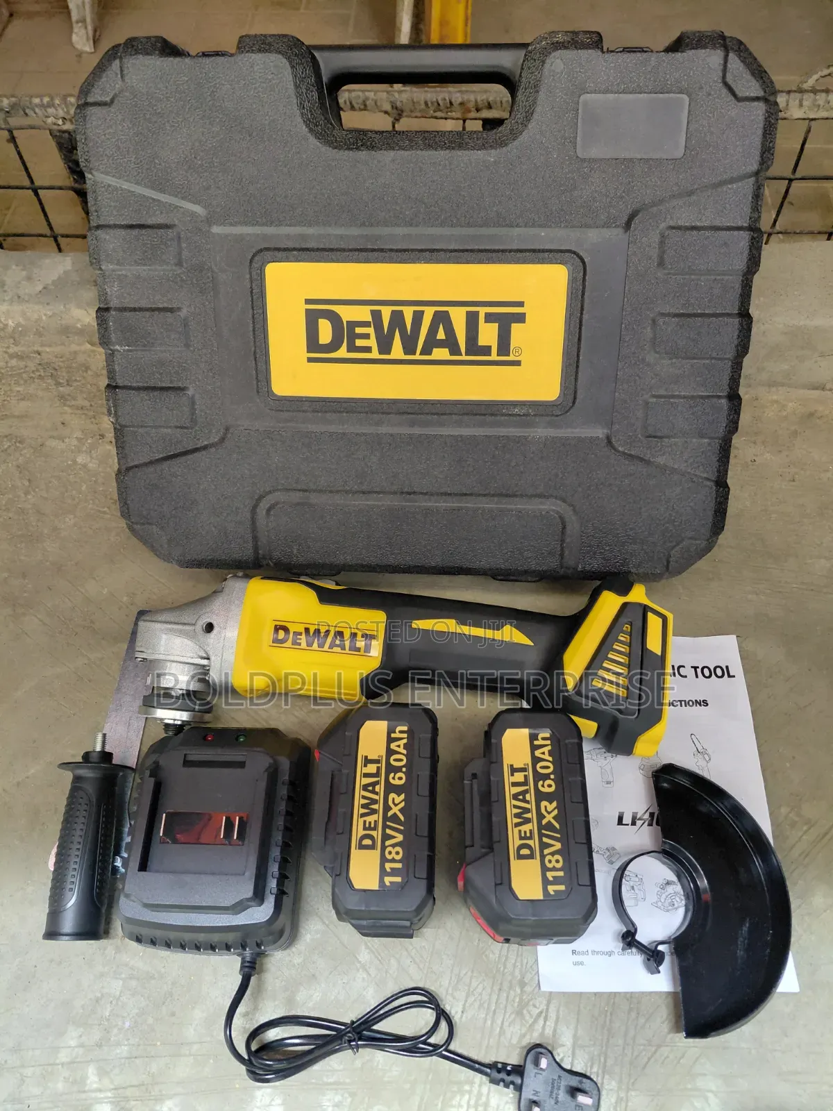 118 Volt Dewalt Rechargable Angle Grinder Machine