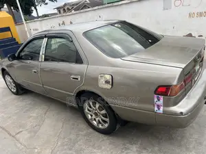 Toyota Camry 2001 Gray