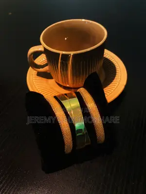 Gold 2 in Bracelet