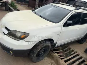 Mitsubishi Outlander 2005 White