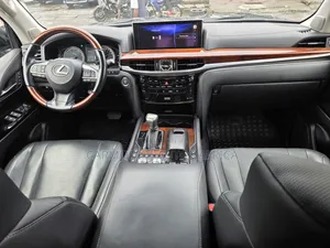 Lexus LX 570 AWD 2017 Black