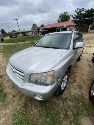Toyota Highlander 2004 Silver