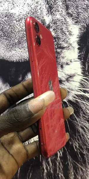 Apple iPhone 11 256 GB Red