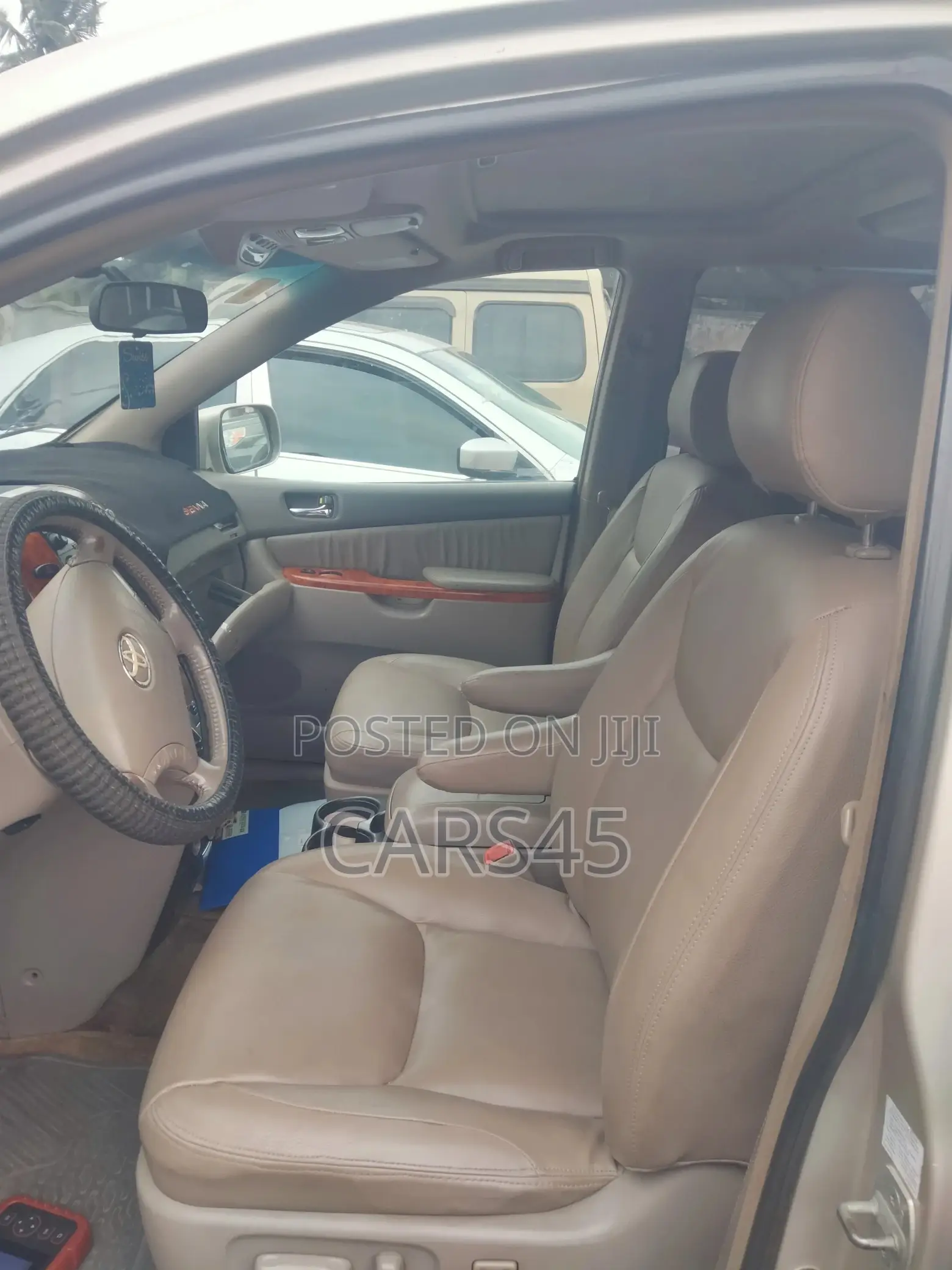 Toyota Sienna 2007 Gold