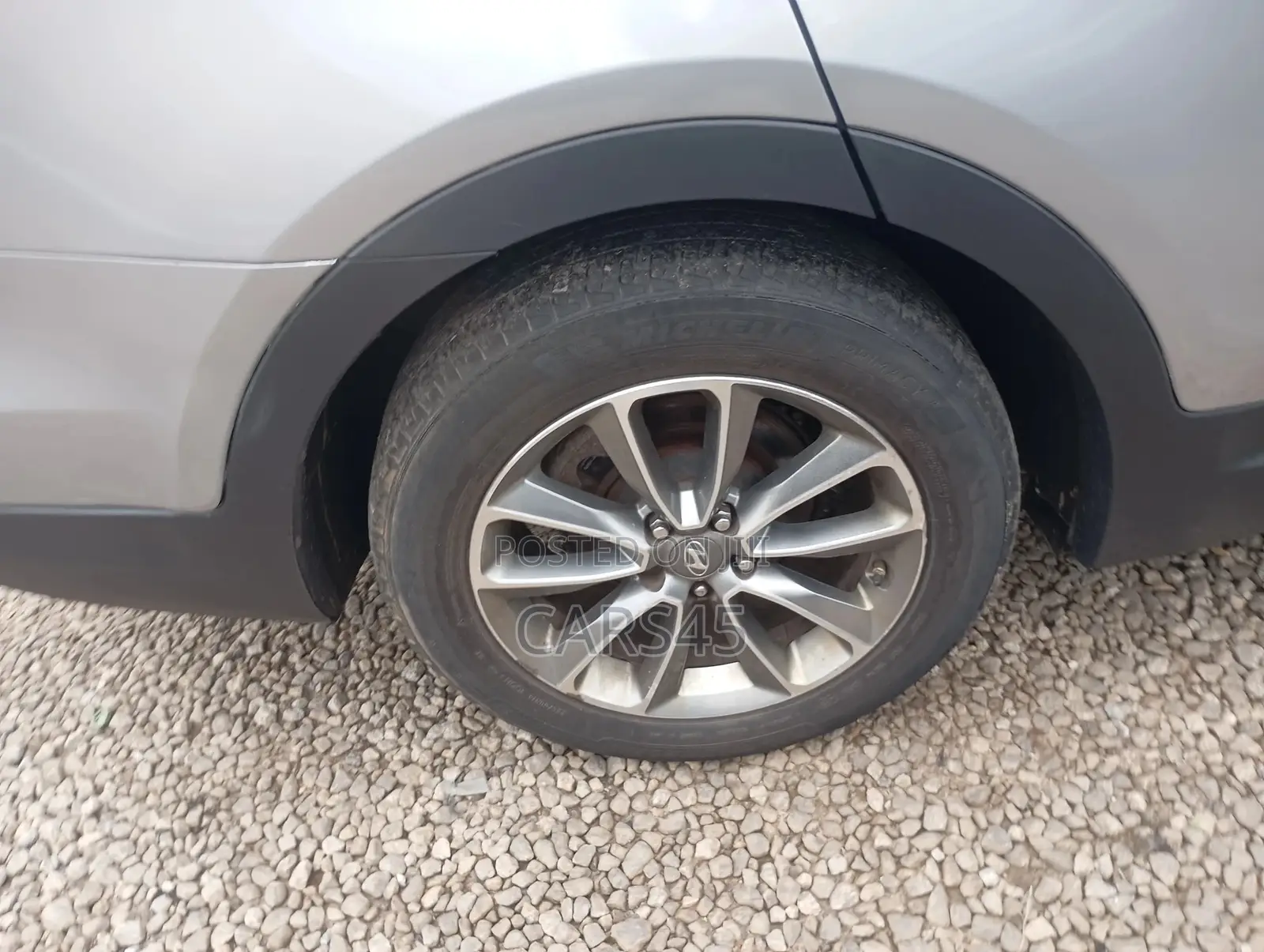 Hyundai Santa Fe 2017 Silver