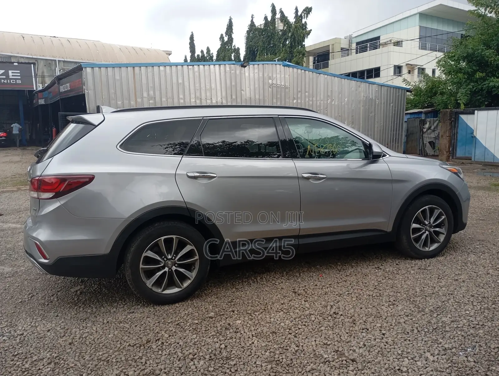 Hyundai Santa Fe 2017 Silver