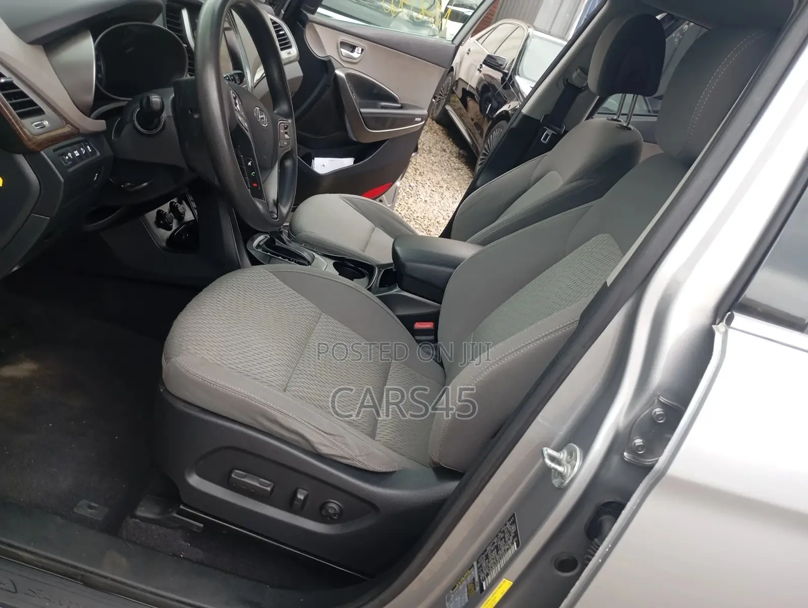 Hyundai Santa Fe 2017 Silver