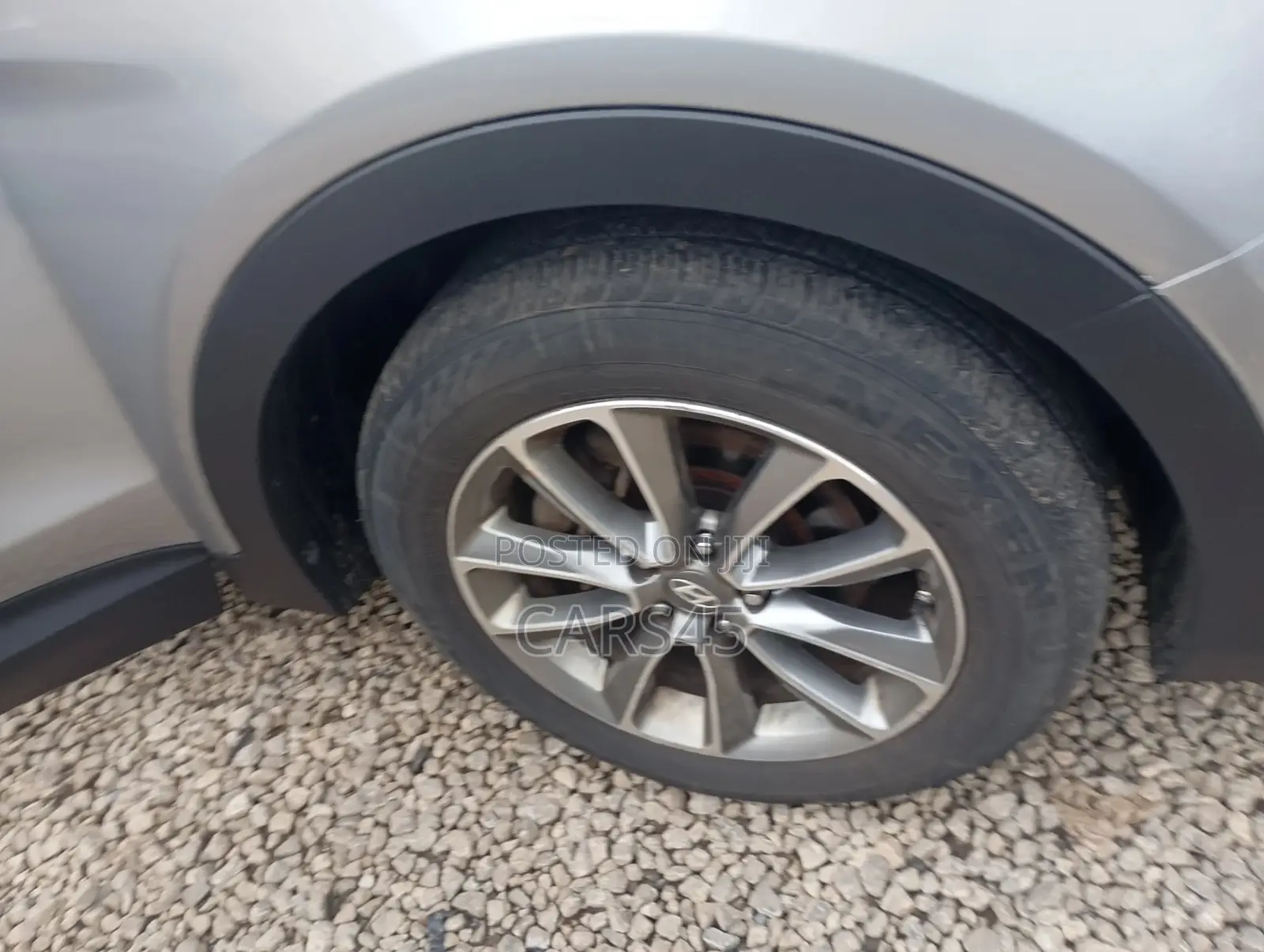 Hyundai Santa Fe 2017 Silver