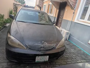 Toyota Camry LE 4dr Sedan (2.4L 4cyl 5M) 2003 Black
