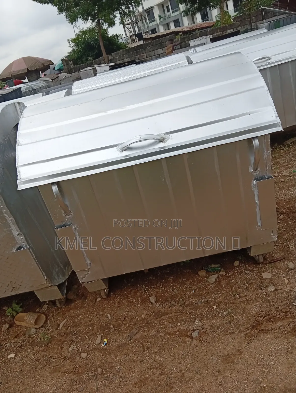 . Commercial Wheeled Waste Bin.