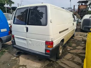 Volkswagen Transporter 2005 White