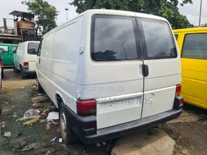 Volkswagen Transporter 2005 White