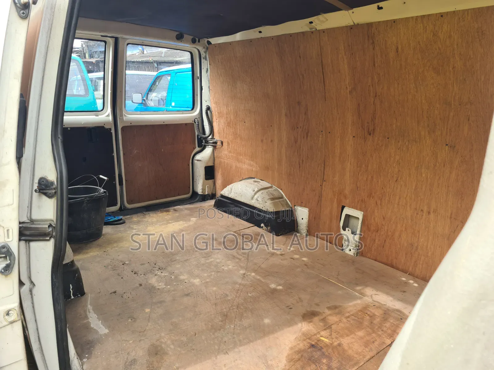 Volkswagen Transporter 2005 White