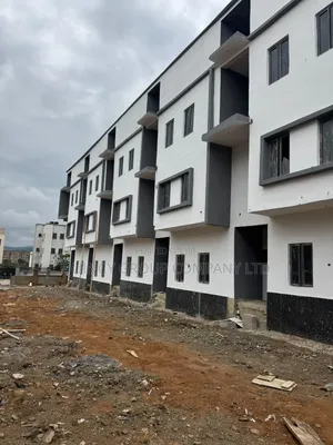 4bdrm Duplex in Life Camp for sale